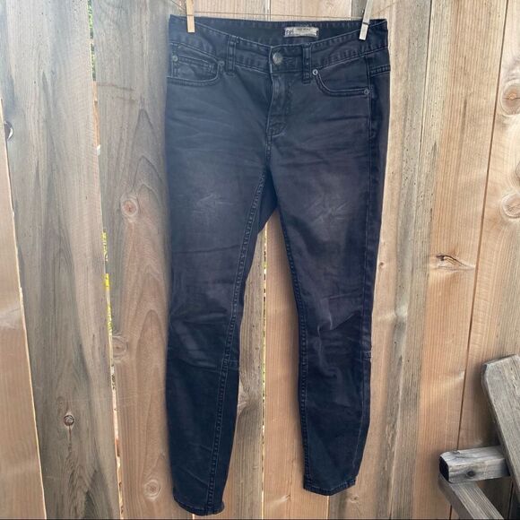 Free People Sueded Sateen Zipper Back Skinny Jeans size 25 - Picture 9 of 13